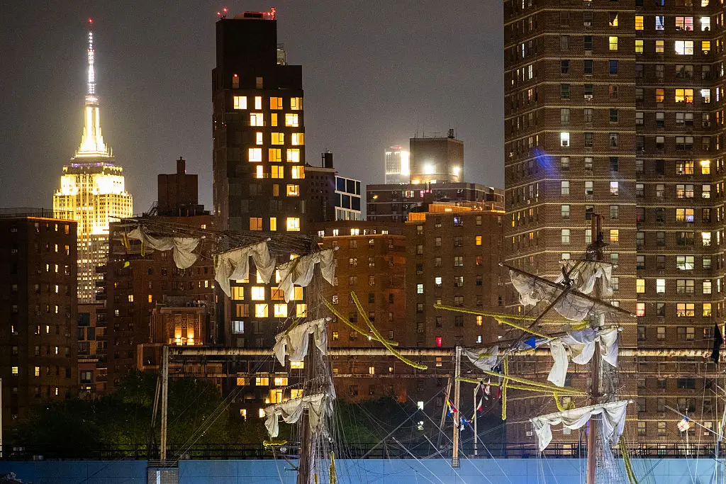 All three masts collided with the bridge (Liao Pan/China News Service/VCG via Getty Images)