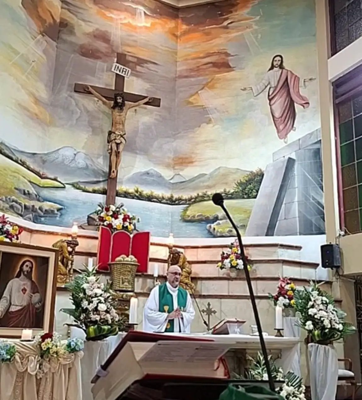 Father Sánchez Molinari died after being hit by the crucifix (Facebook/Patricio Sanchez)