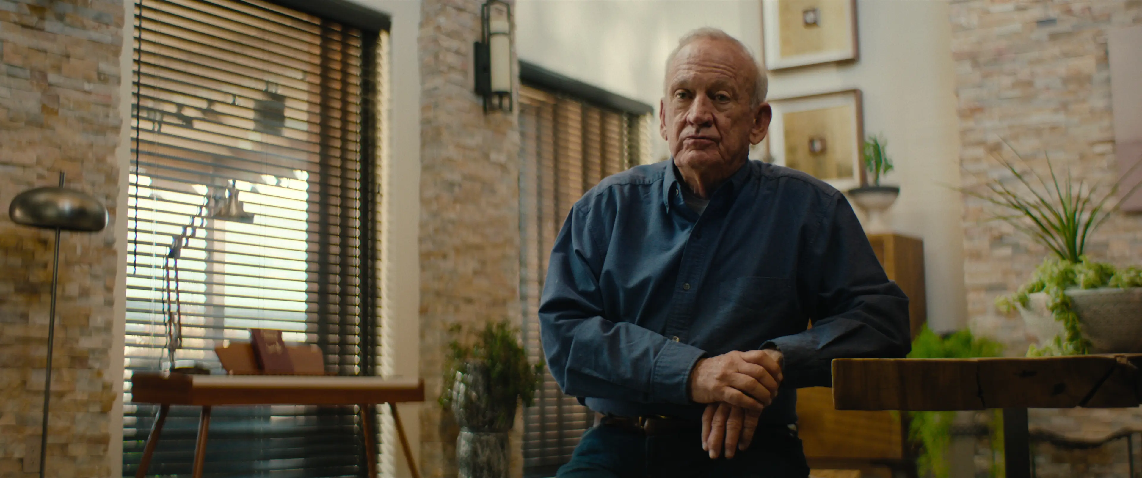 John Ramsey said he had been sent a letter from a woman claiming to know who his daughter's killer was. (Netflix)