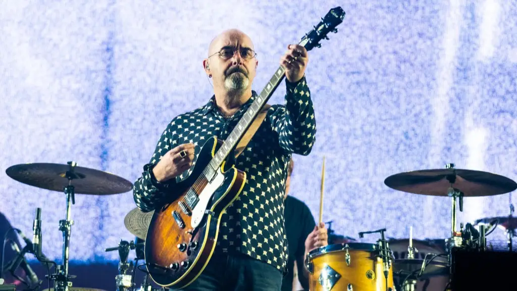 Oasis star Bonehead reveals he has been diagnosed with cancer