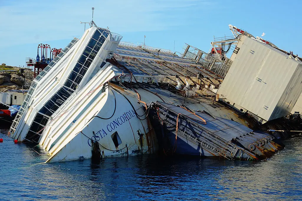 Metal boxes called sponsors were used to right the ship (Marco Secchi/Getty Images)