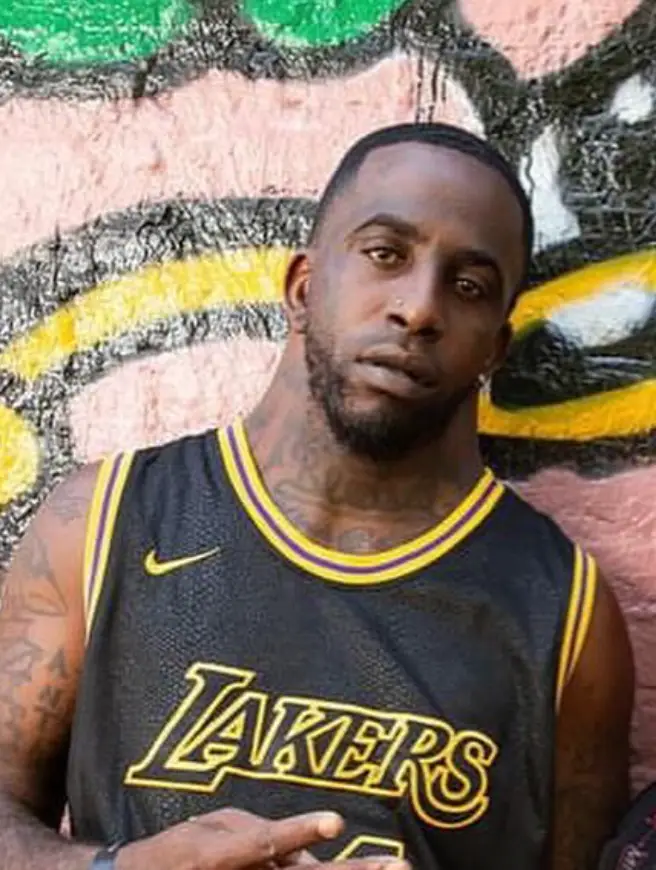 'Wide neck guy' initially went viral in 2018 (Instagram/damnwideneck)