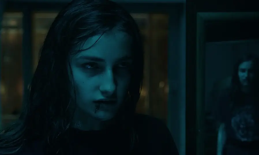 Sandra Escacena in Veronica. (Netflix)