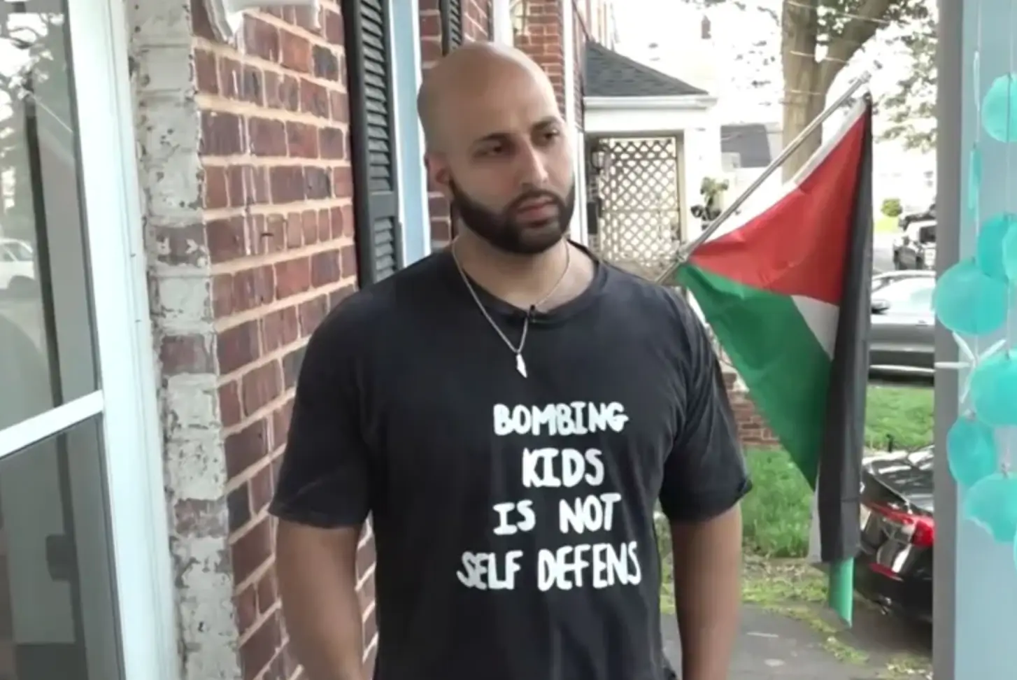 Sam Saadeh said his t-shirt almost got him kicked off his flight (CBS)