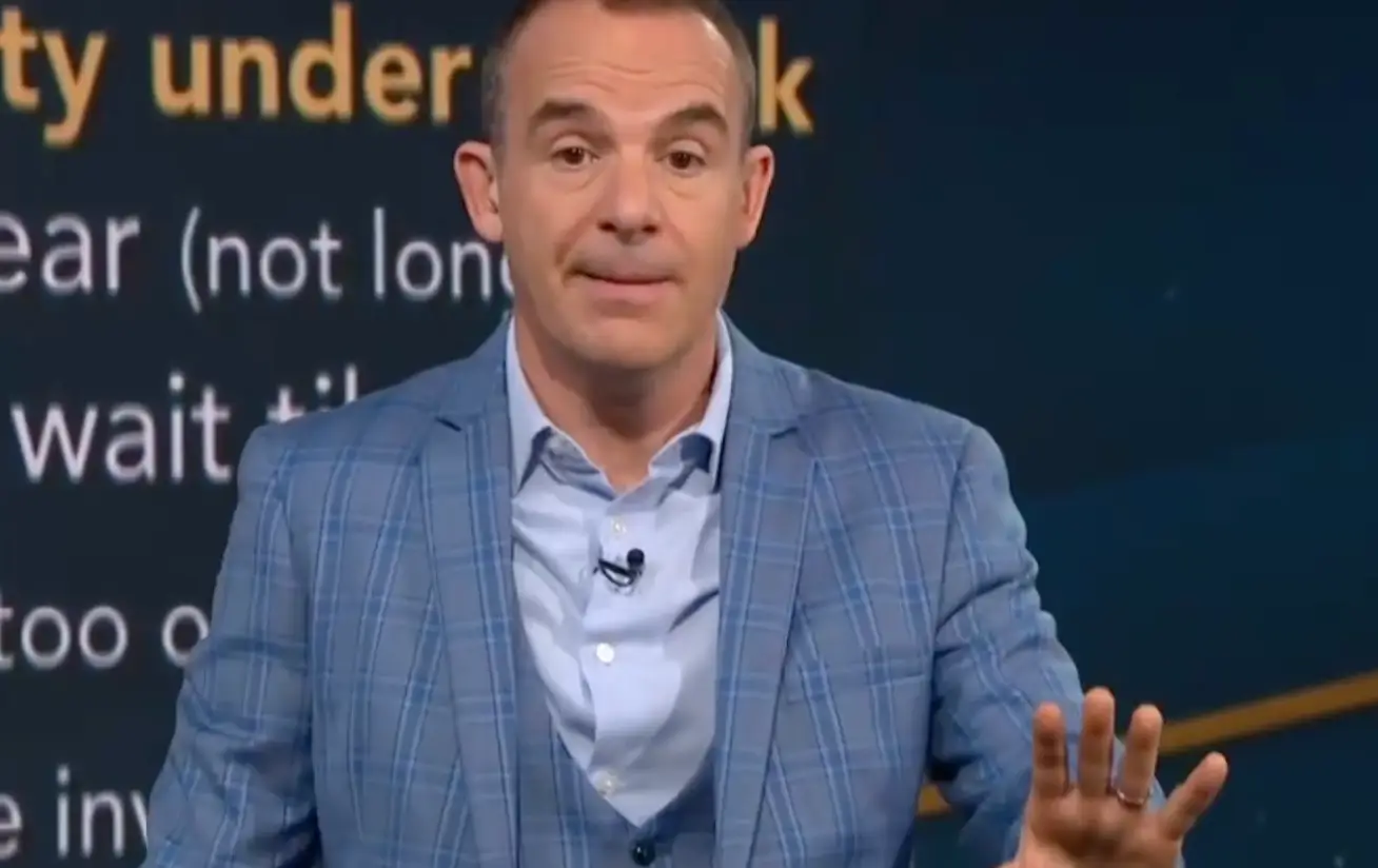 Martin Lewis revealed why people should put £1 in a bank account.