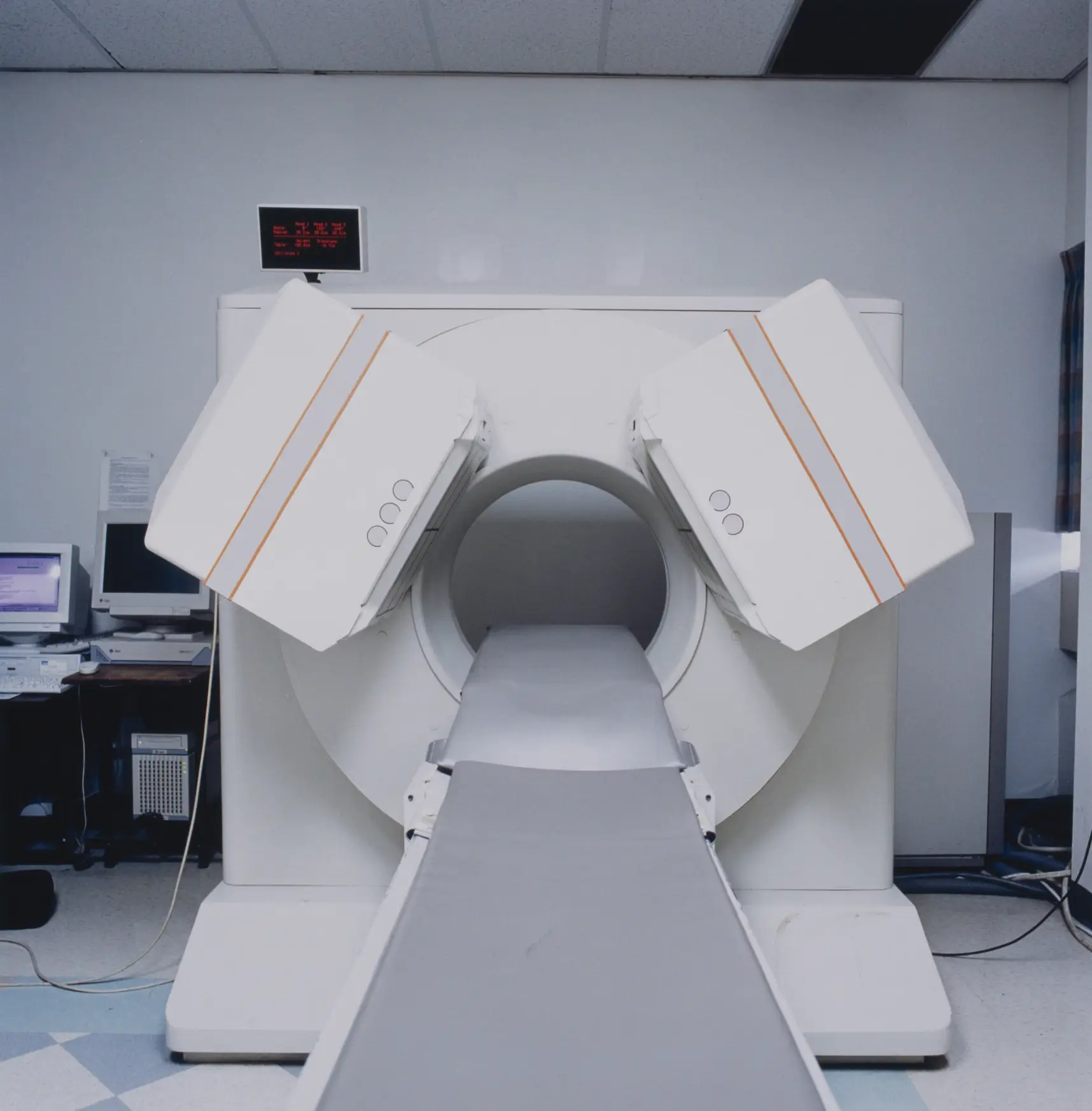 The man died following injuries sustained by bringing a gun inside and MRI machine.