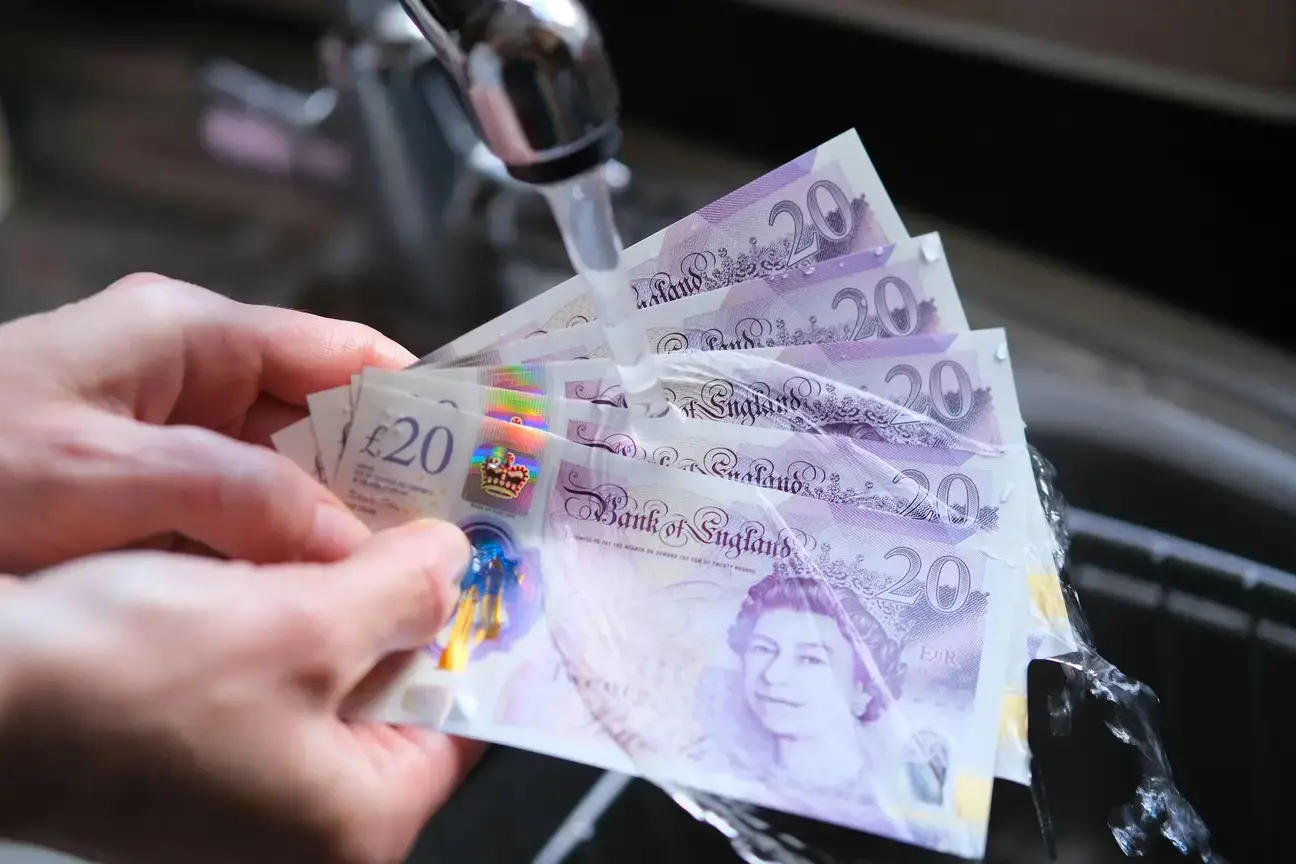 Anyone with paper £20 or £50 notes must spend them by the end of September.