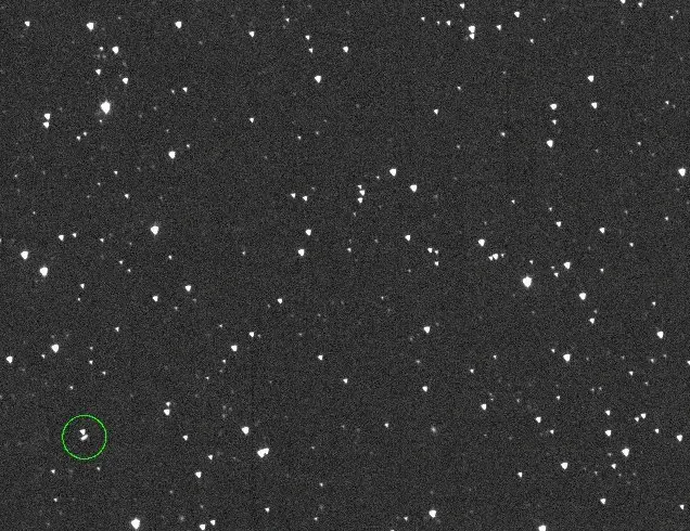 The asteroid being tracked in space (ATLAS)