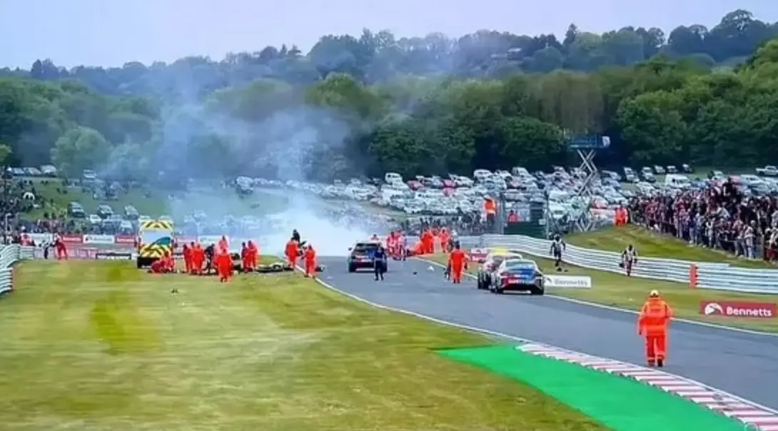The incident took place during the event's third race at Oulton Park (TNT Sports)
