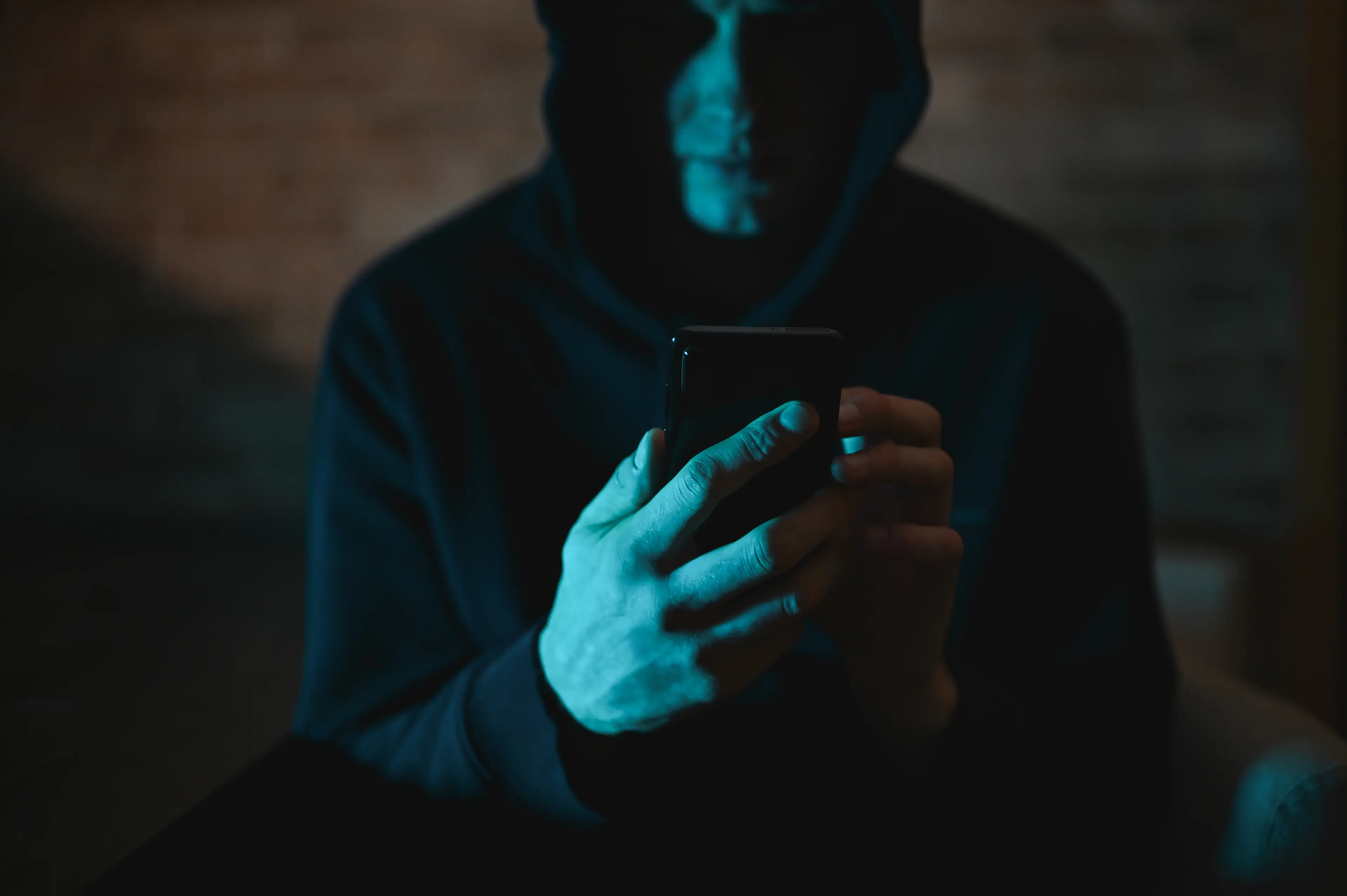 Police forces across the country have been warning that fraudsters have been posing as coppers (Getty Stock Image)