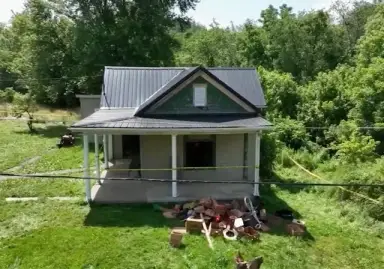 Police suspect that Elizabeth Siders' kids have been living in a 12 feet by 12 feet faeces-covered-room for the past four years (YouTube/WSYX ABC 6)