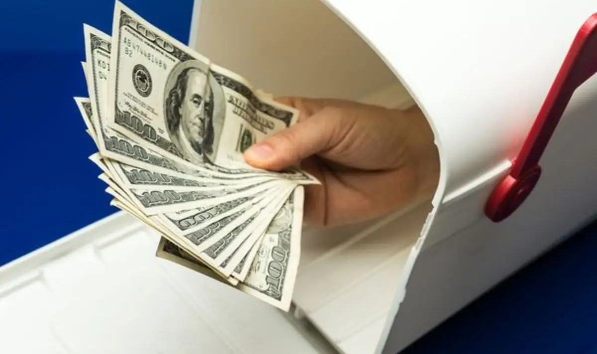 A mum admitted he initially had 'no clue' why money had been put through her letterbox (Getty stock image)