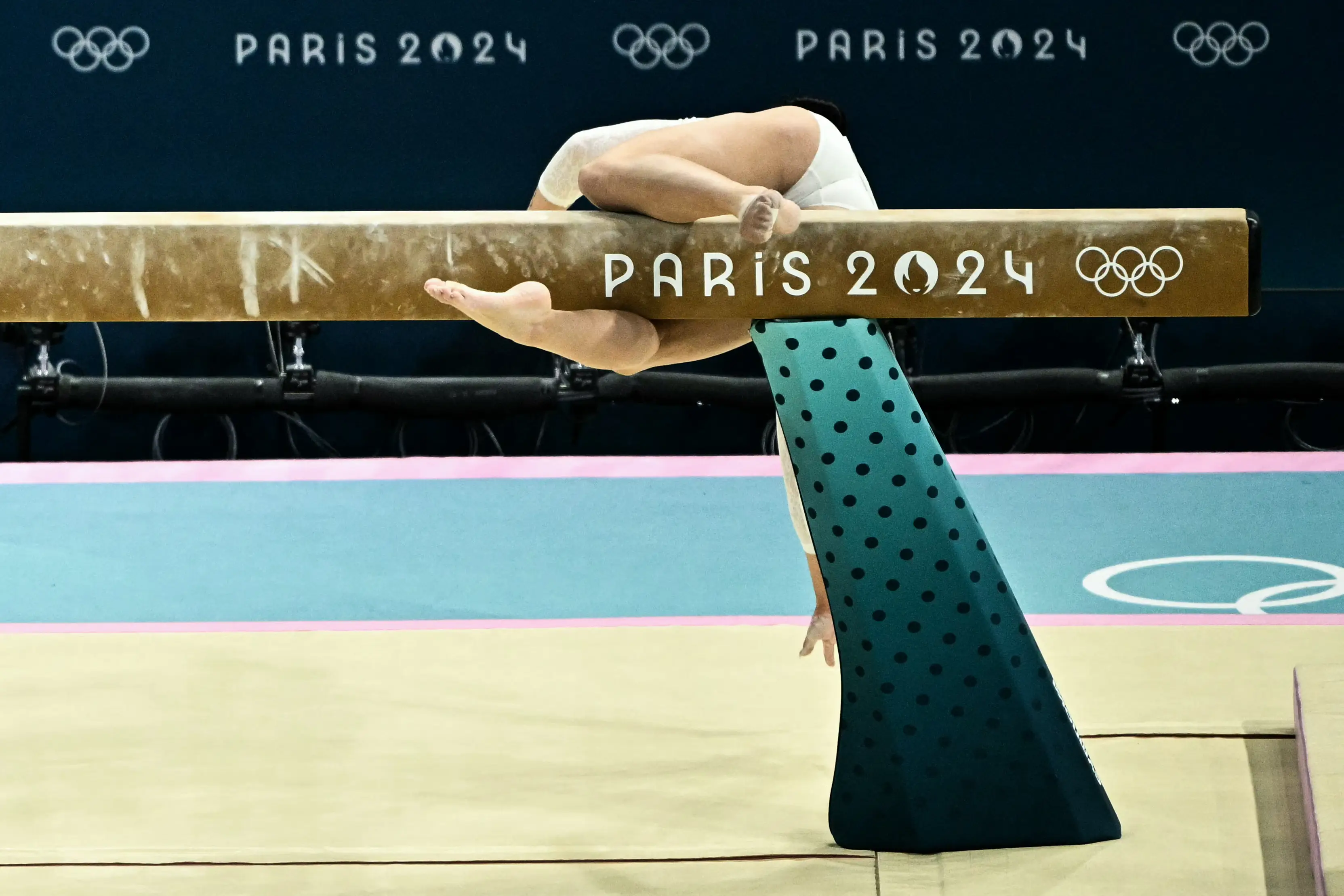 A nasty fall (LIONEL BONAVENTURE/AFP via Getty Images)