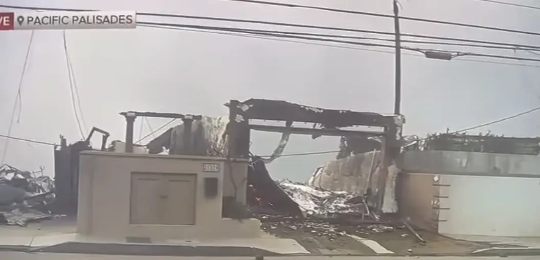 Many celebrities' homes have been devastated by the wildfires (Instagram/parishilton)