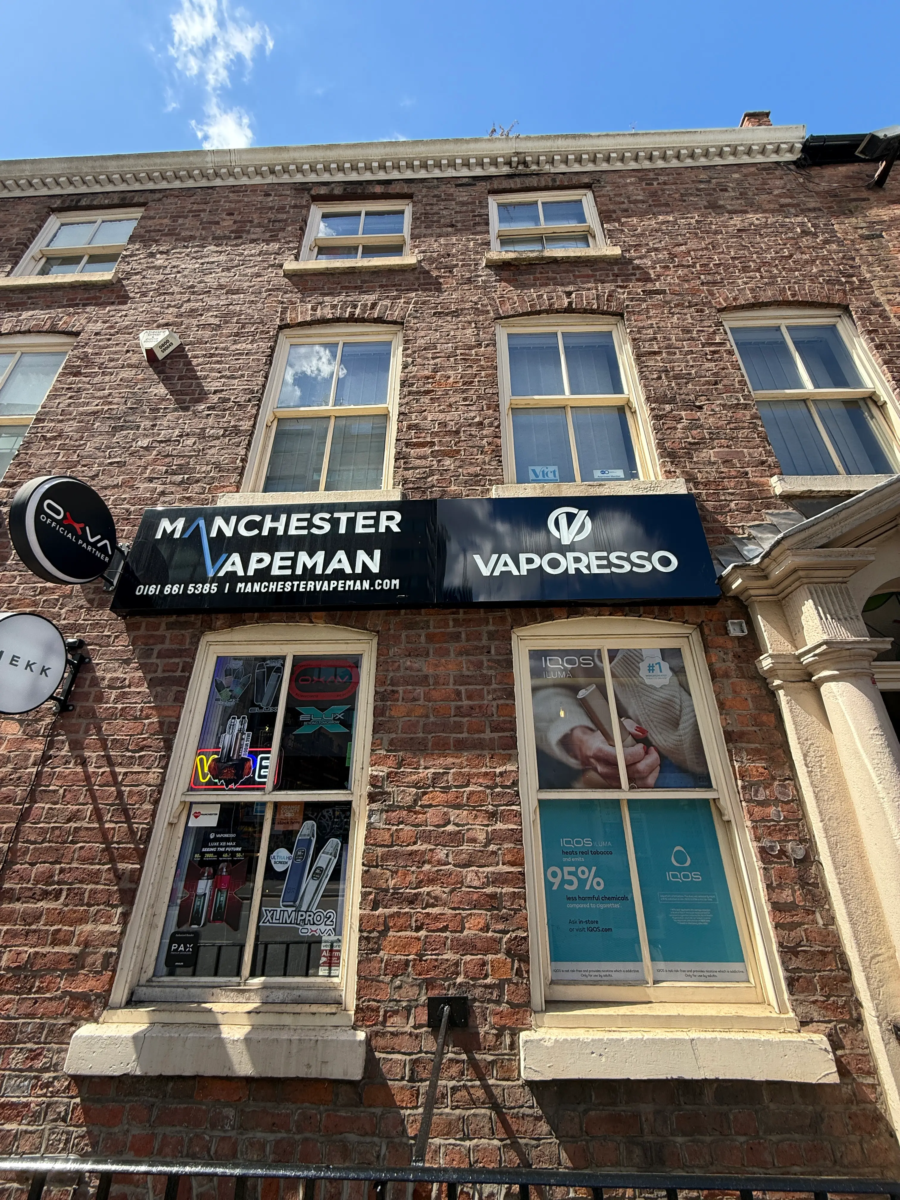 Zeb has been running his vape shop for eight years (LADbible)