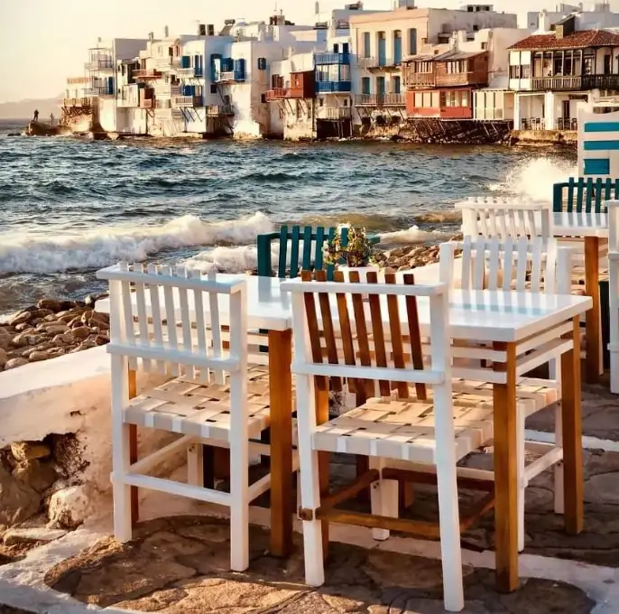 The restaurant's owner has encouraged visitors to check the menu before ordering (Instagram/ @dkmykonos