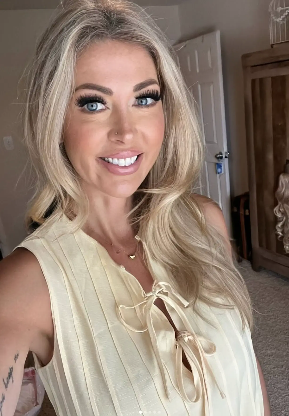 Holly Jones explained that she and her now-husband got into 'hotwifing' (Instagram/hollyhotwifejones)