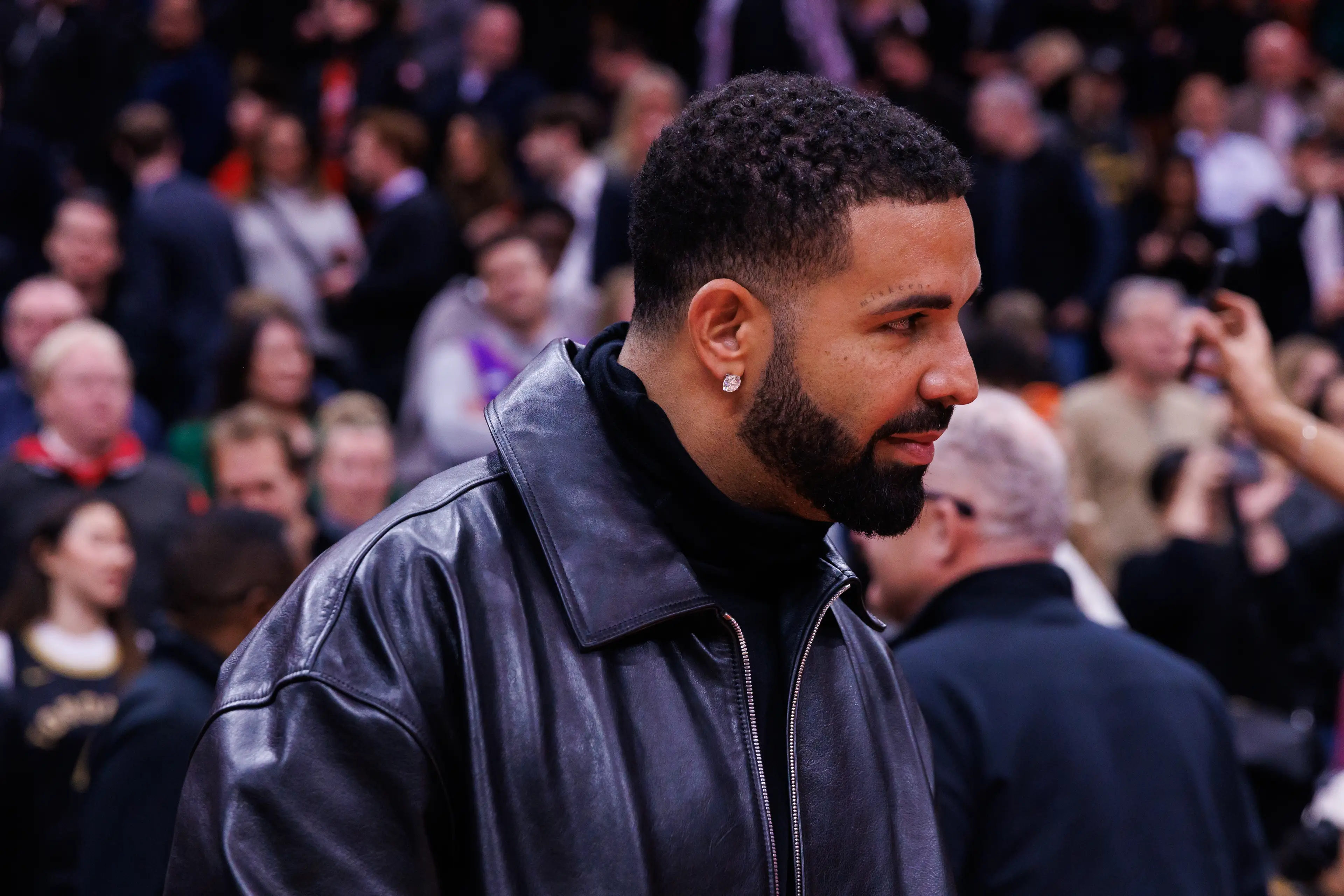 Drake has given several fans financial gifts during his shows (Cole Burston/Getty Images)