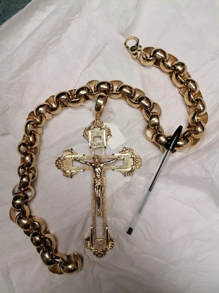 He believes the accessory would be perfect for the boxer.