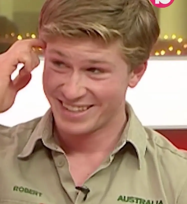 Robert was working in an enclosure at Australia zoo when Megan asked for his number.