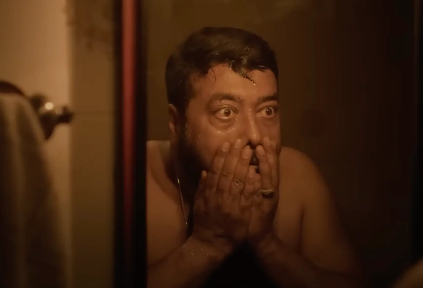 The film is a mind-bending thriller. (Netflix)