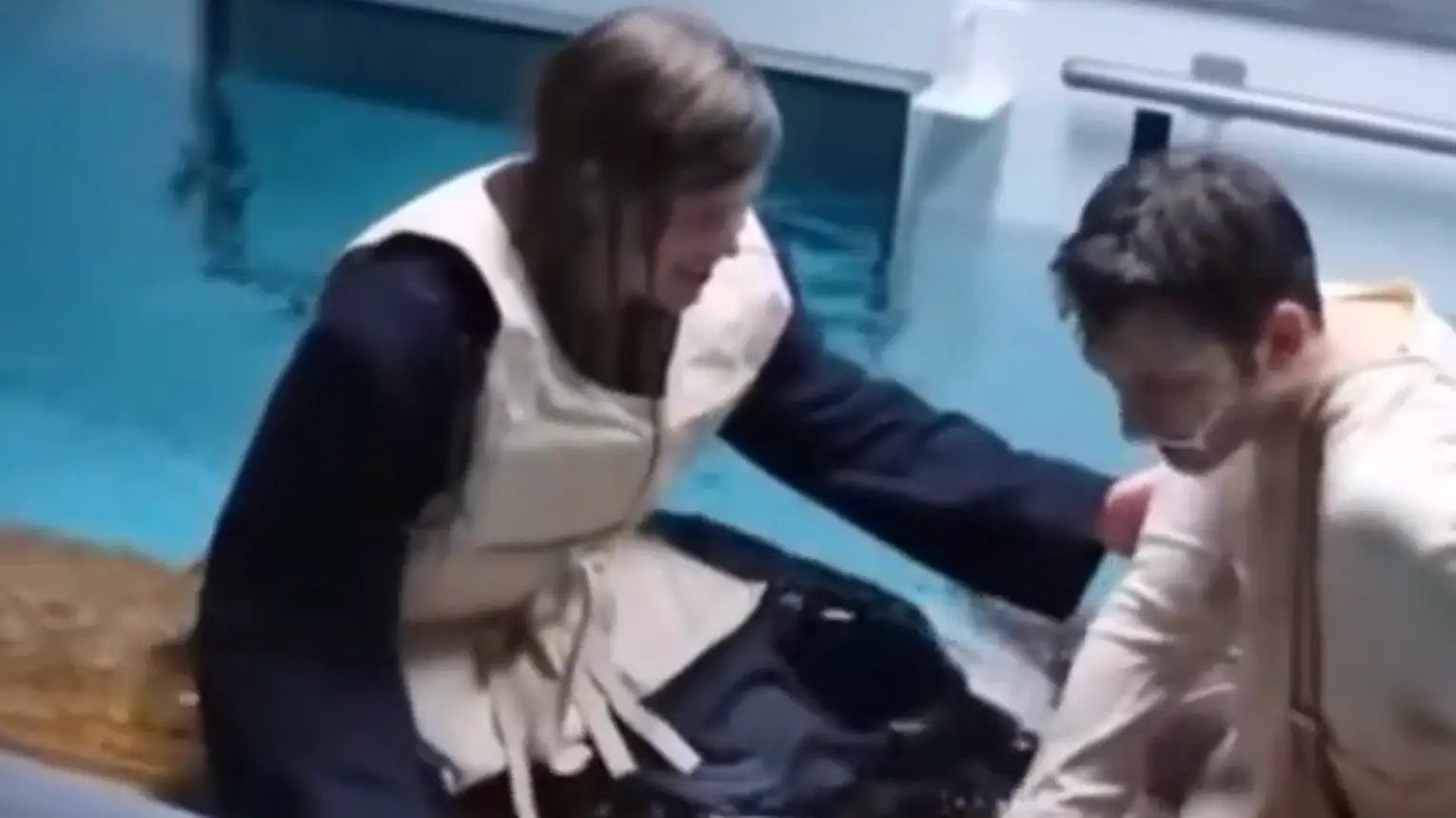 Titanic director tested theory Jack and Rose could both have survived on door