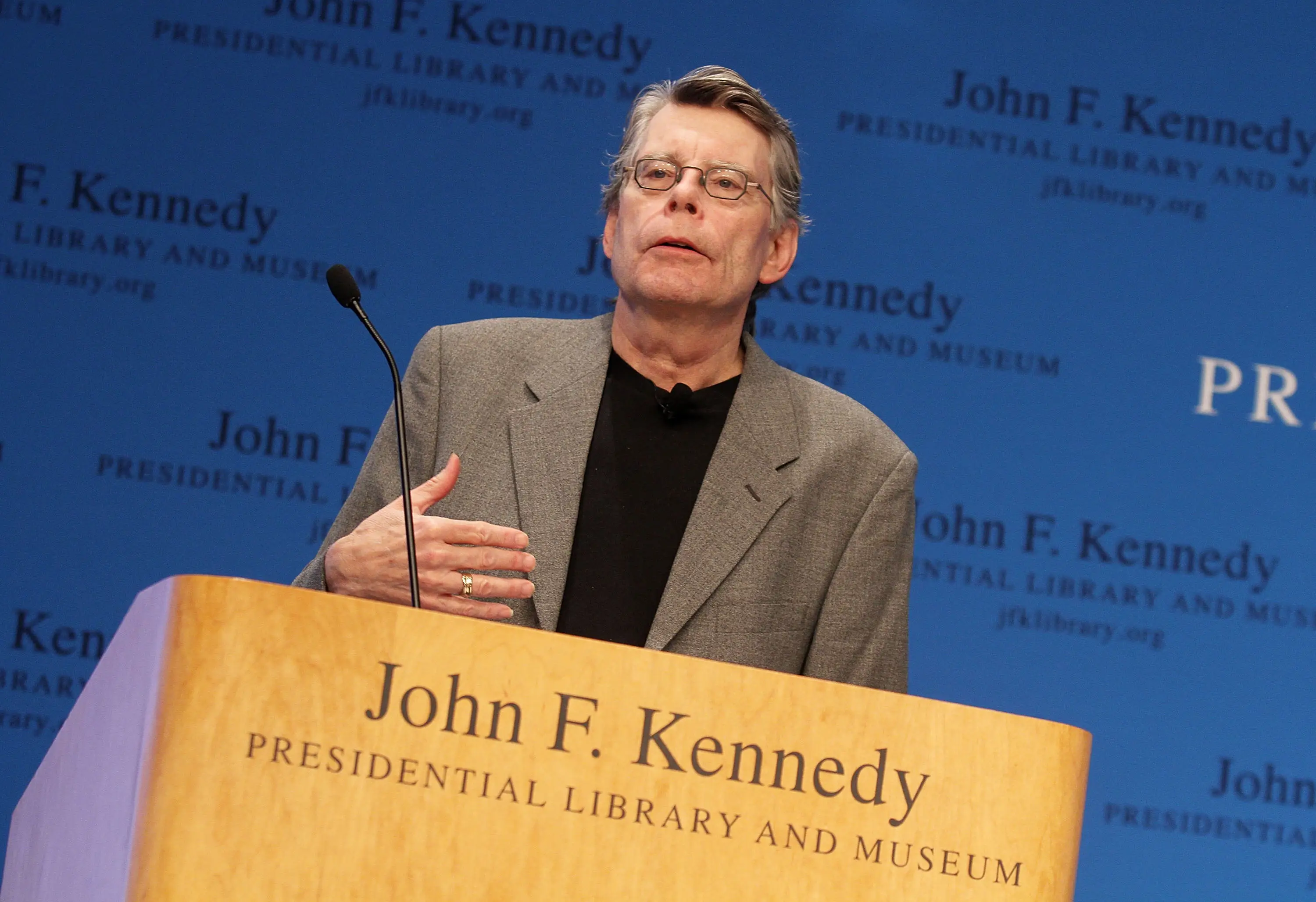 WTF?, King tweeted (Marc Andrew Deley/Getty Images)