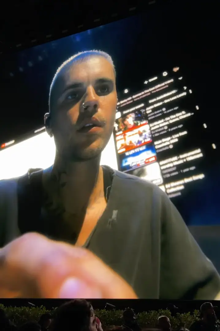 Bieber sang along to old videos of himself he search for on YouTube (Instagram/@katyperry)