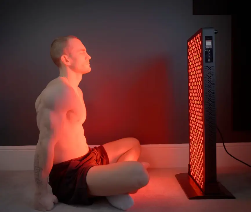 Professional red light therapy sessions typically cost between £30 and £120 in the UK (YouTube/Joe Delaney)