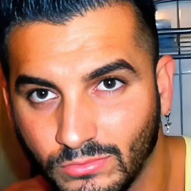 Before the transformations (Instagram/@The Black Alien Project)