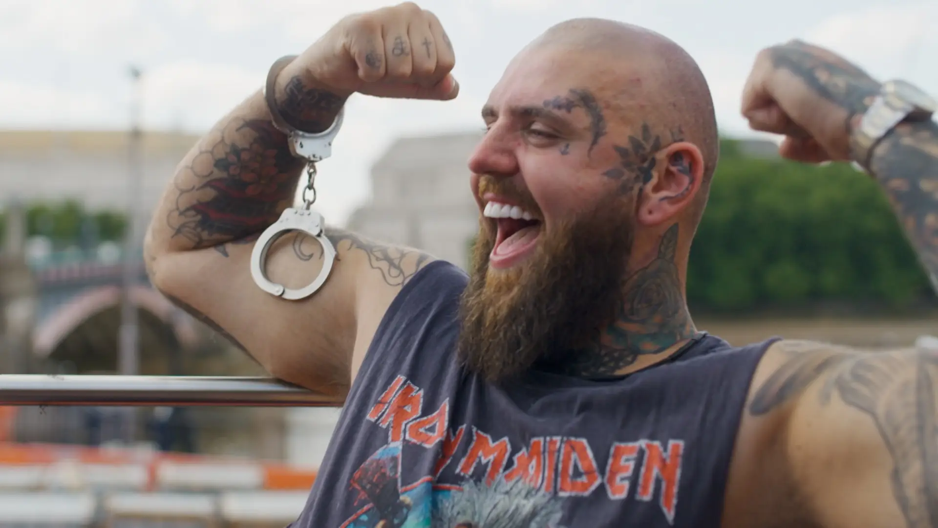 Rob plans to give out food to the homeless (Channel 4)