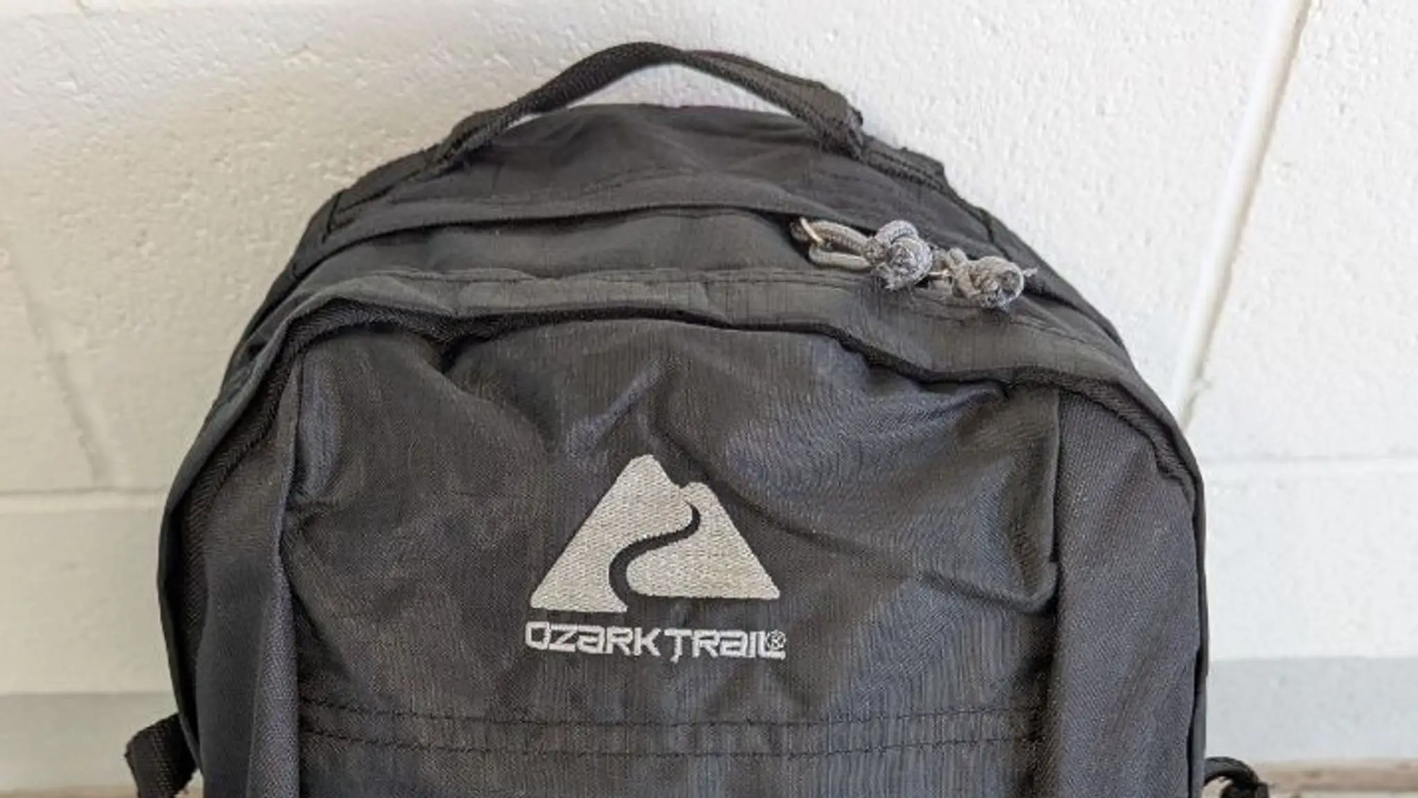 The FBI has given information about a backpack that was worn by a suspect (FBI Phoenix)