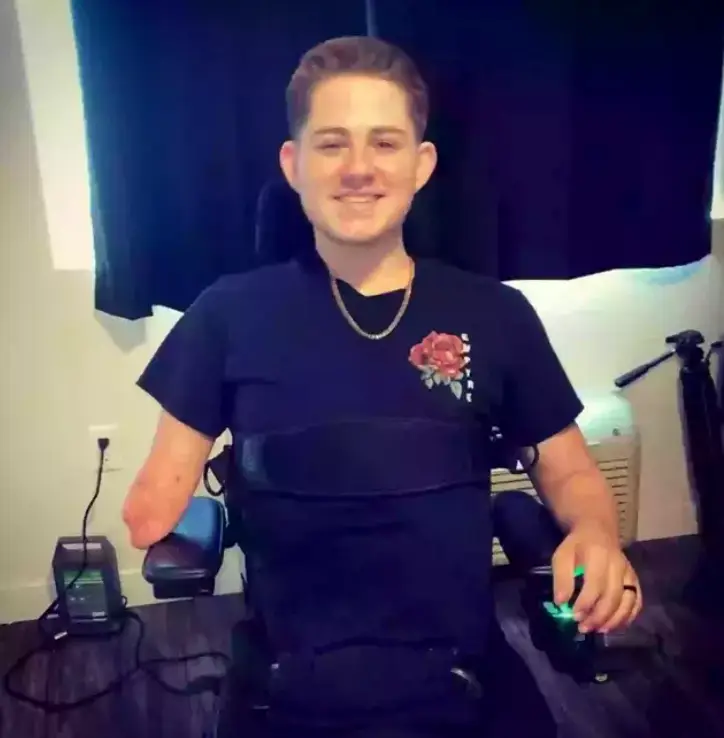 Everything below his hips was completely smashed to pieces (Instagram/@loren.schauers)