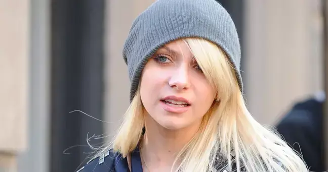 Taylor Momsen as Jenny in Gossip Girl.