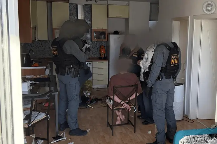 The man was escorted from his property by police (police.hu)