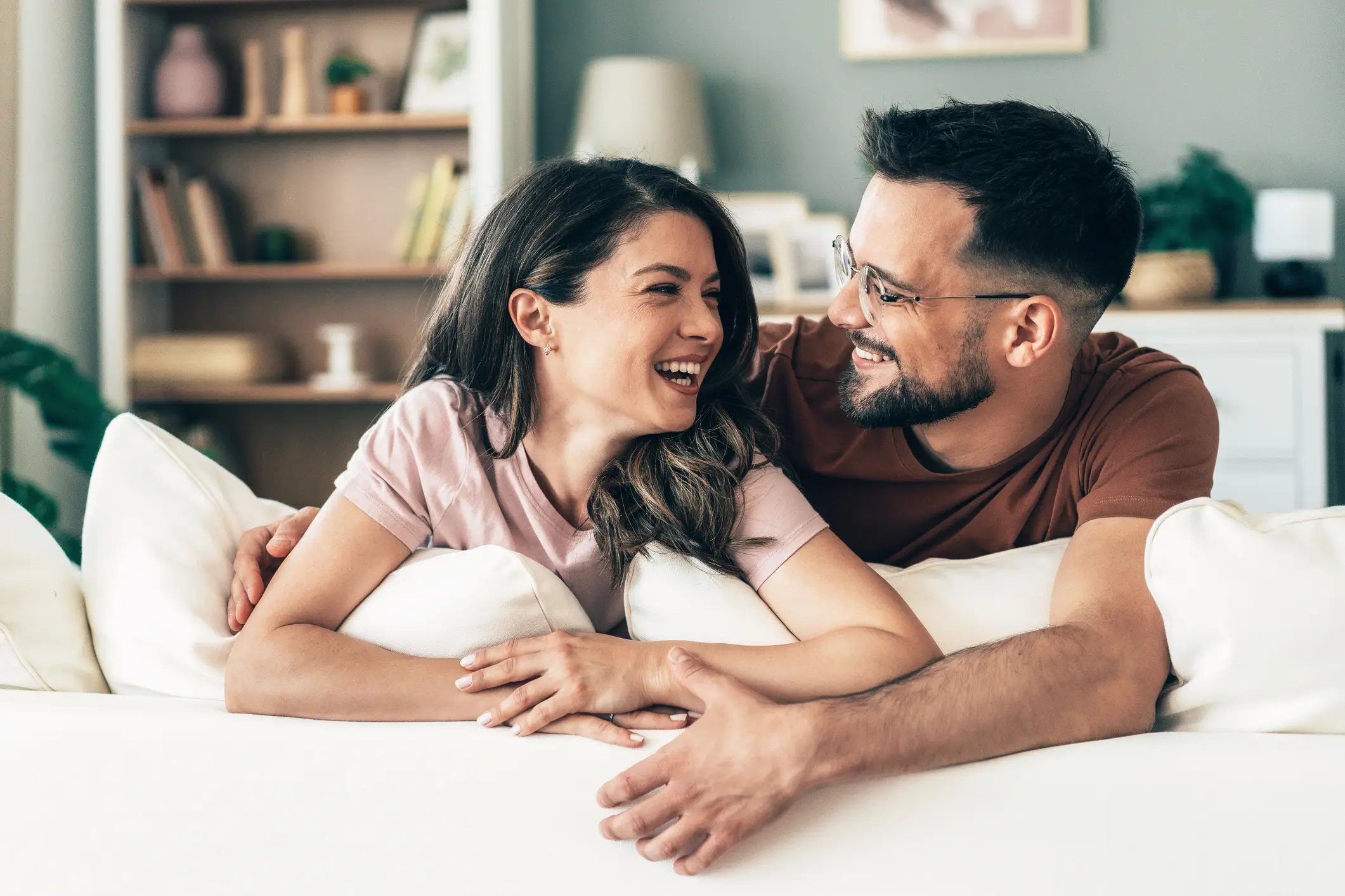 Seeing other peoples' relationships on social media can make us feel lacking (Getty Stock Images)