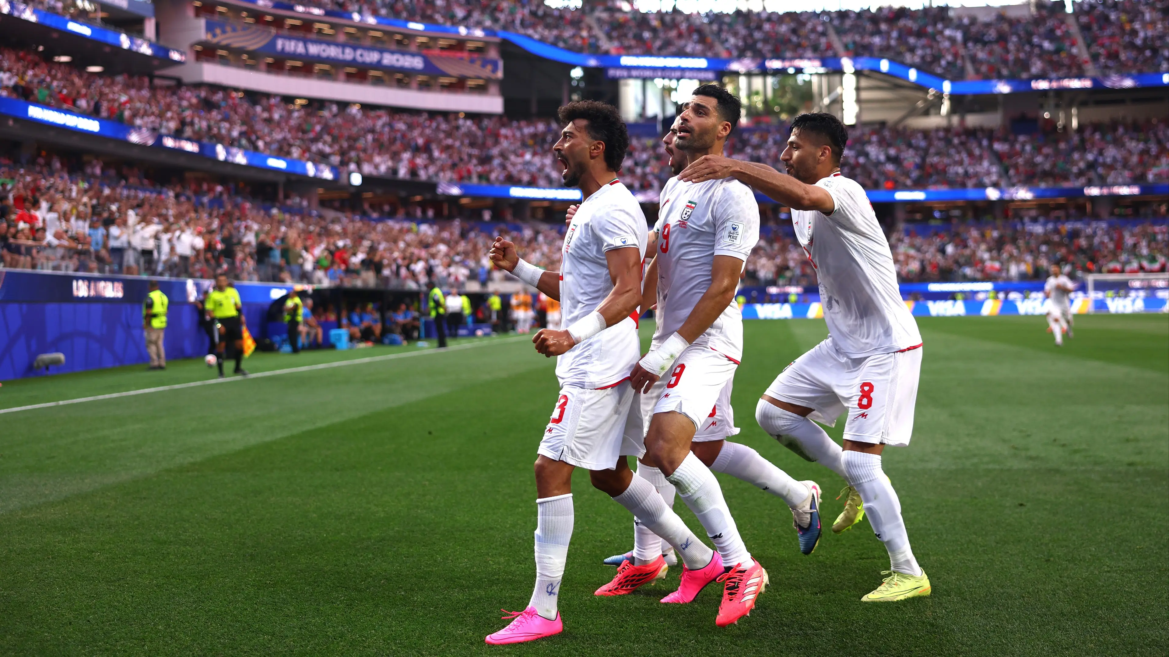 Dean Mouhtaropoulos/Getty Images