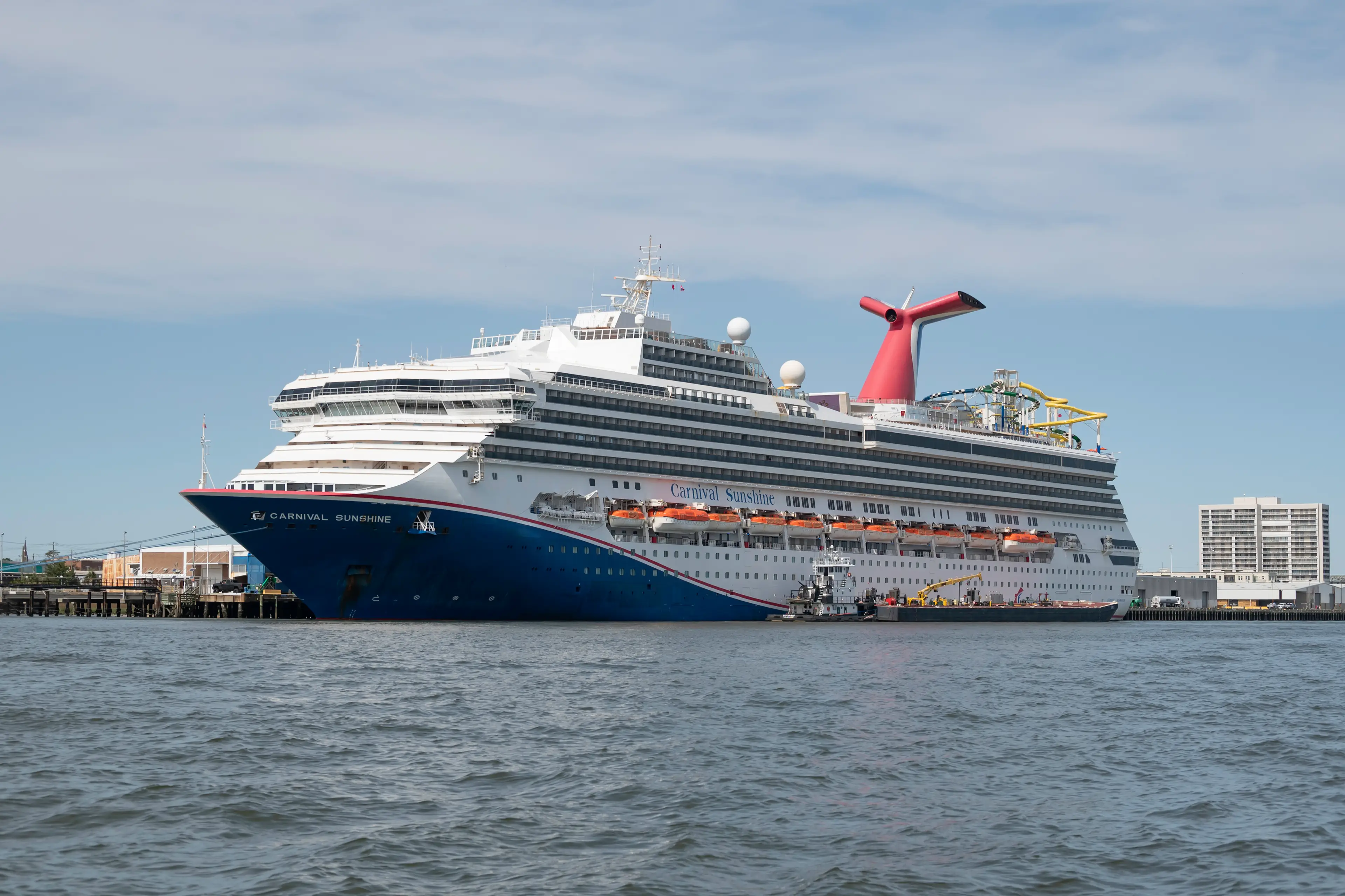 Carnival Sunshine leaving port in Charleston (Getty Stock Images)