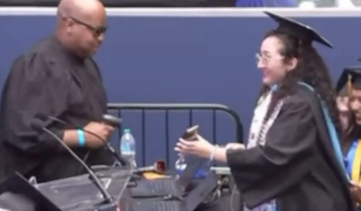 People have been left stunned after artificial intelligence (AI) was present at Pace University's graduation ceremony (X)