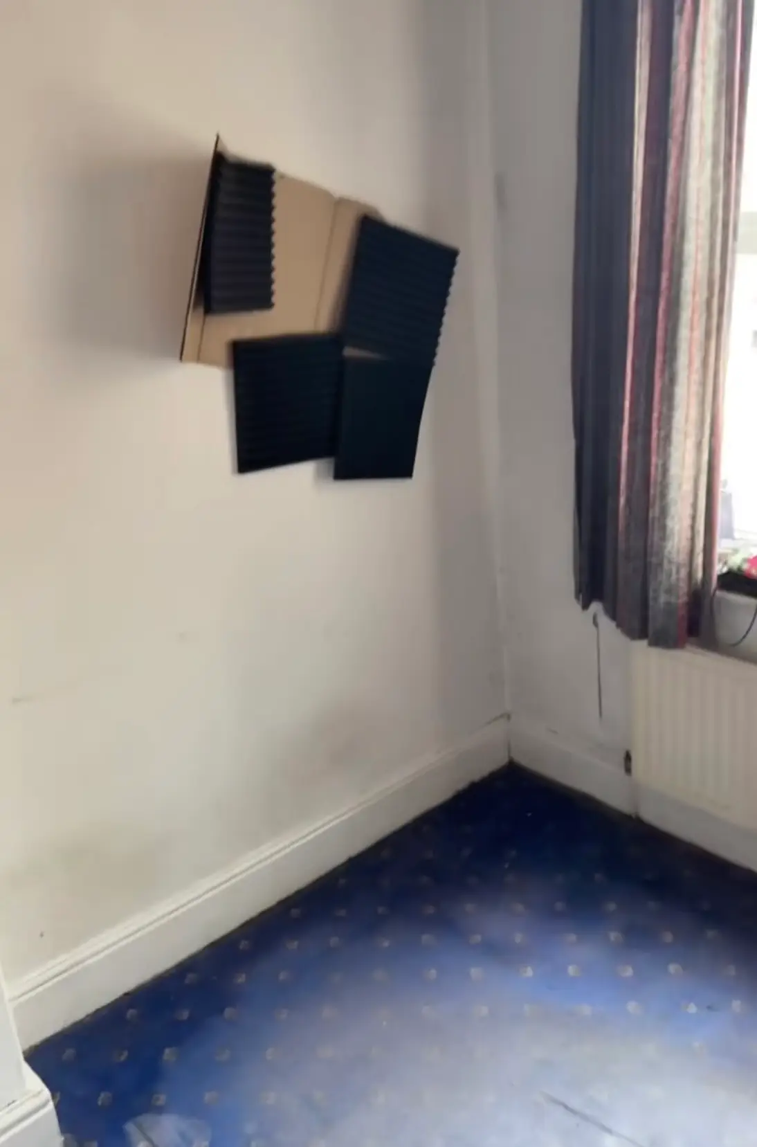 Ginge laughed at his lacklustre attempt at soundproofing his bedroom (TikTok/@angryginge13)
