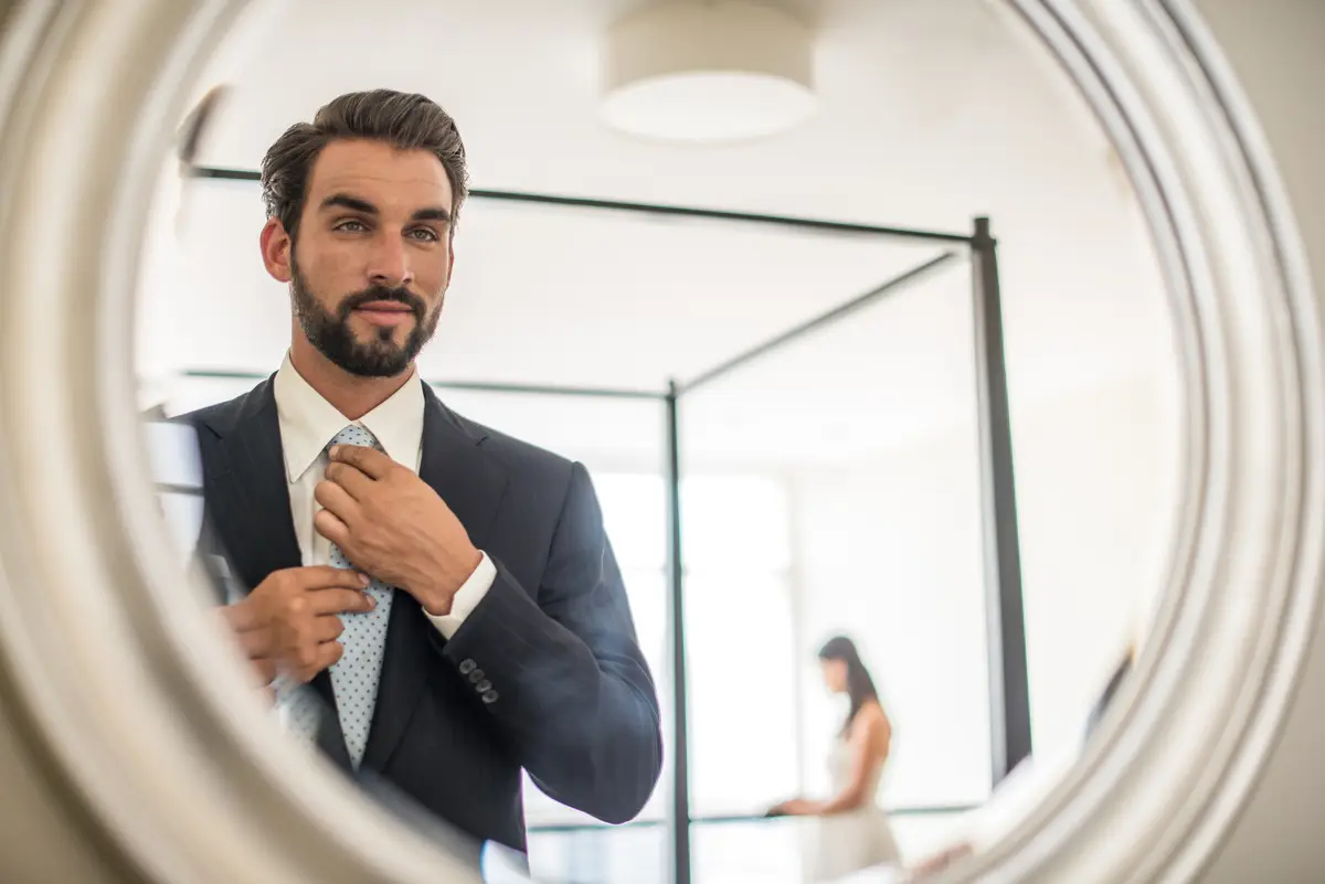 There are several ways to spot a narcissist (Getty Stock Image)