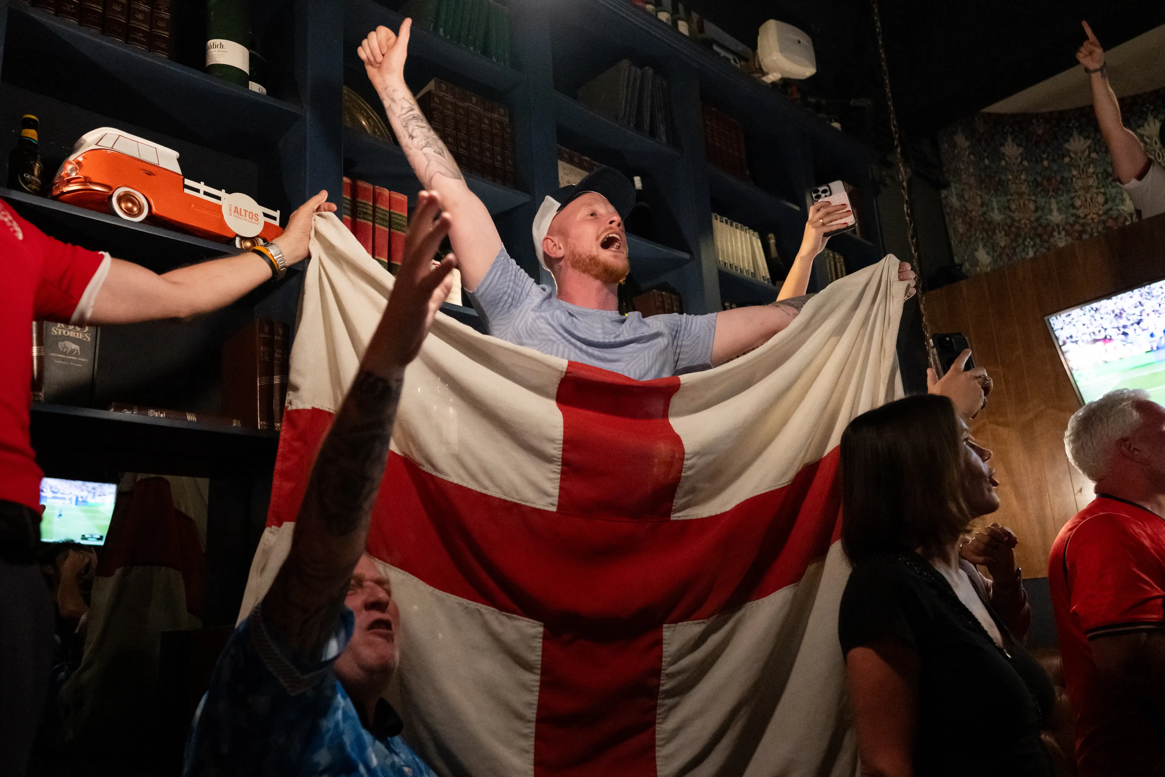 England fans have already taken over Mexico City (Gerardo Luna / AFP via Getty Images)