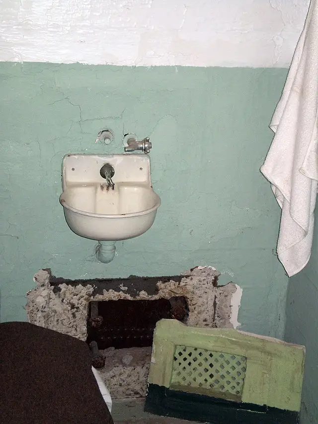 Prisoners were subjected to cruel conditions.