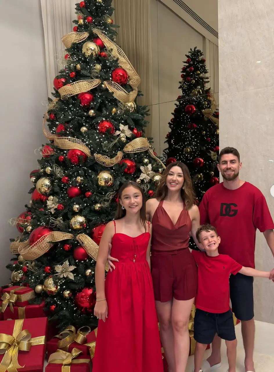 Jorginho started dating Catherine in 2019, and became Ada's stepdad when they married last year. (jorginhofrello/Instagram)