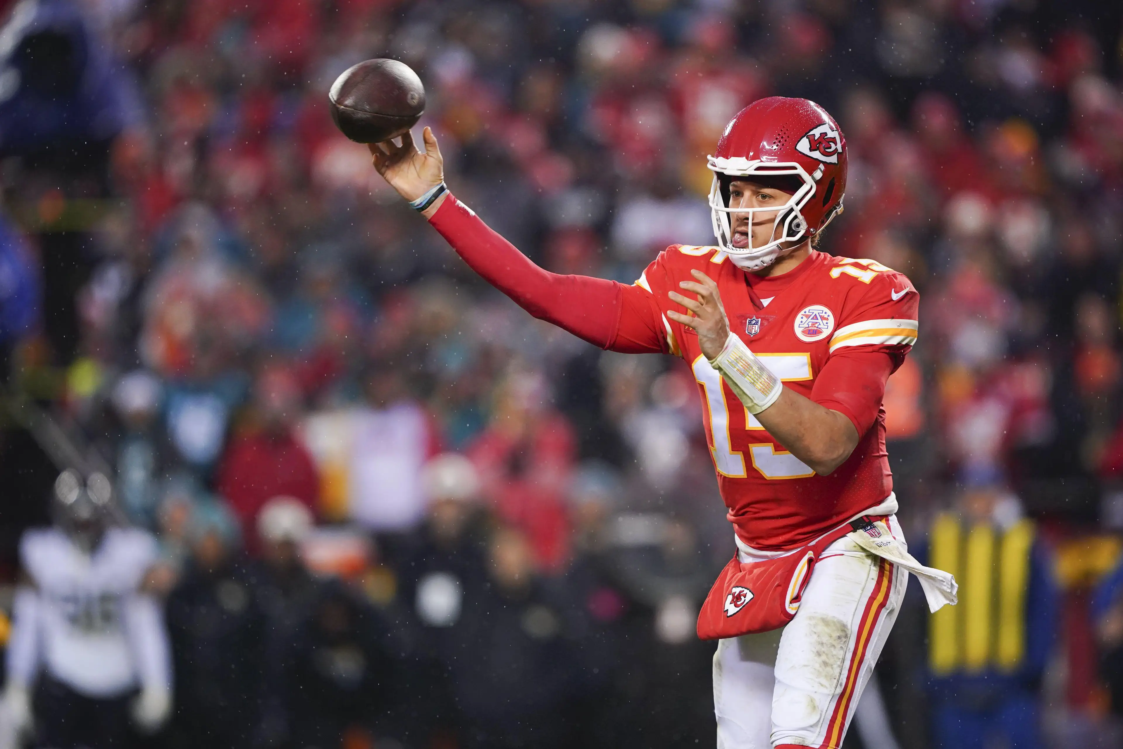Patrick Mahomes will be playing on an injury this weekend.