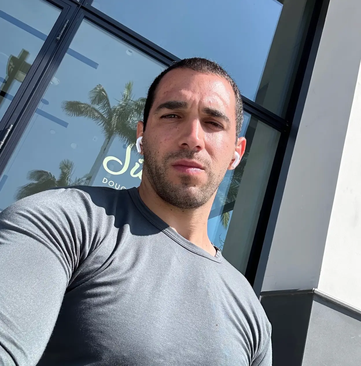 The motivational speaker revealed how one action almost cost him his life (Instagram/Adamrosevision)