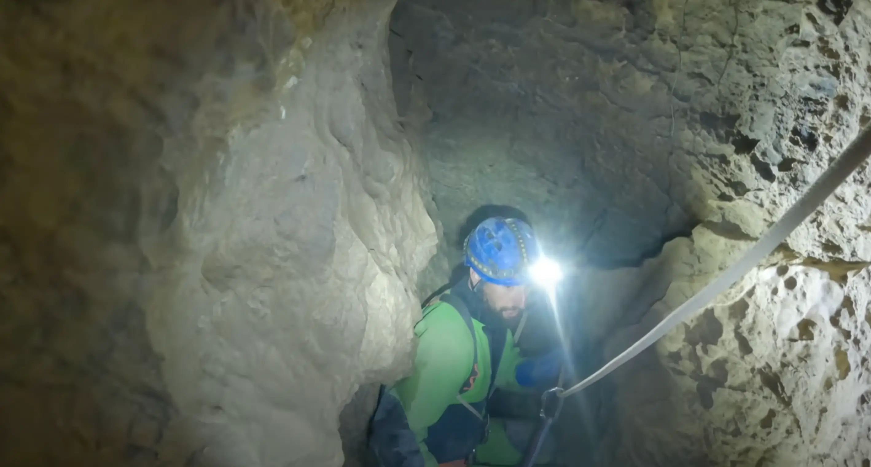 The team documented the whole thing  (YouTube/@ruhicenetvideos)