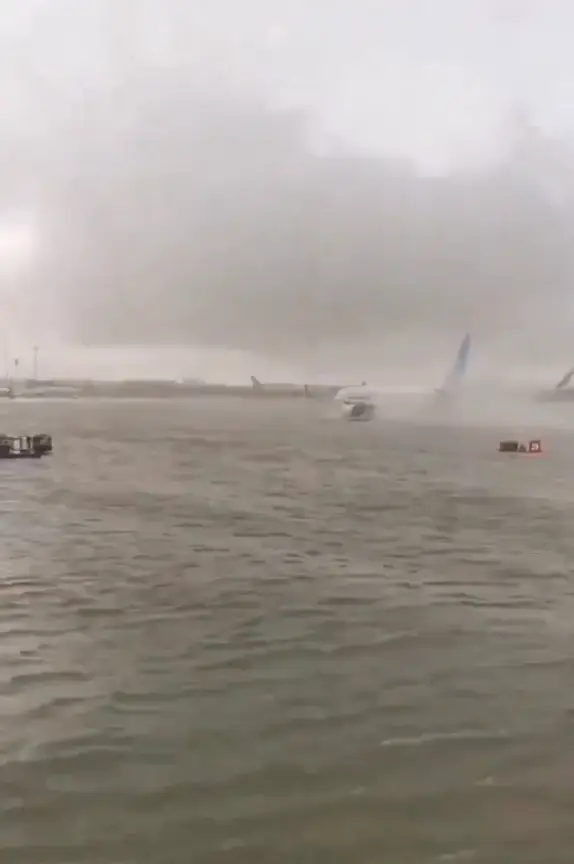 Airplanes are battling rain. (X/TheKamalGK)