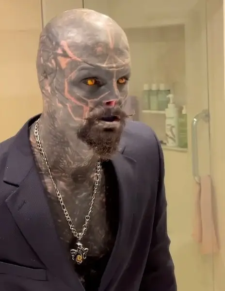 Loffredo has since added some facial hair to his look. (Instagram/@the _black_alien_project)