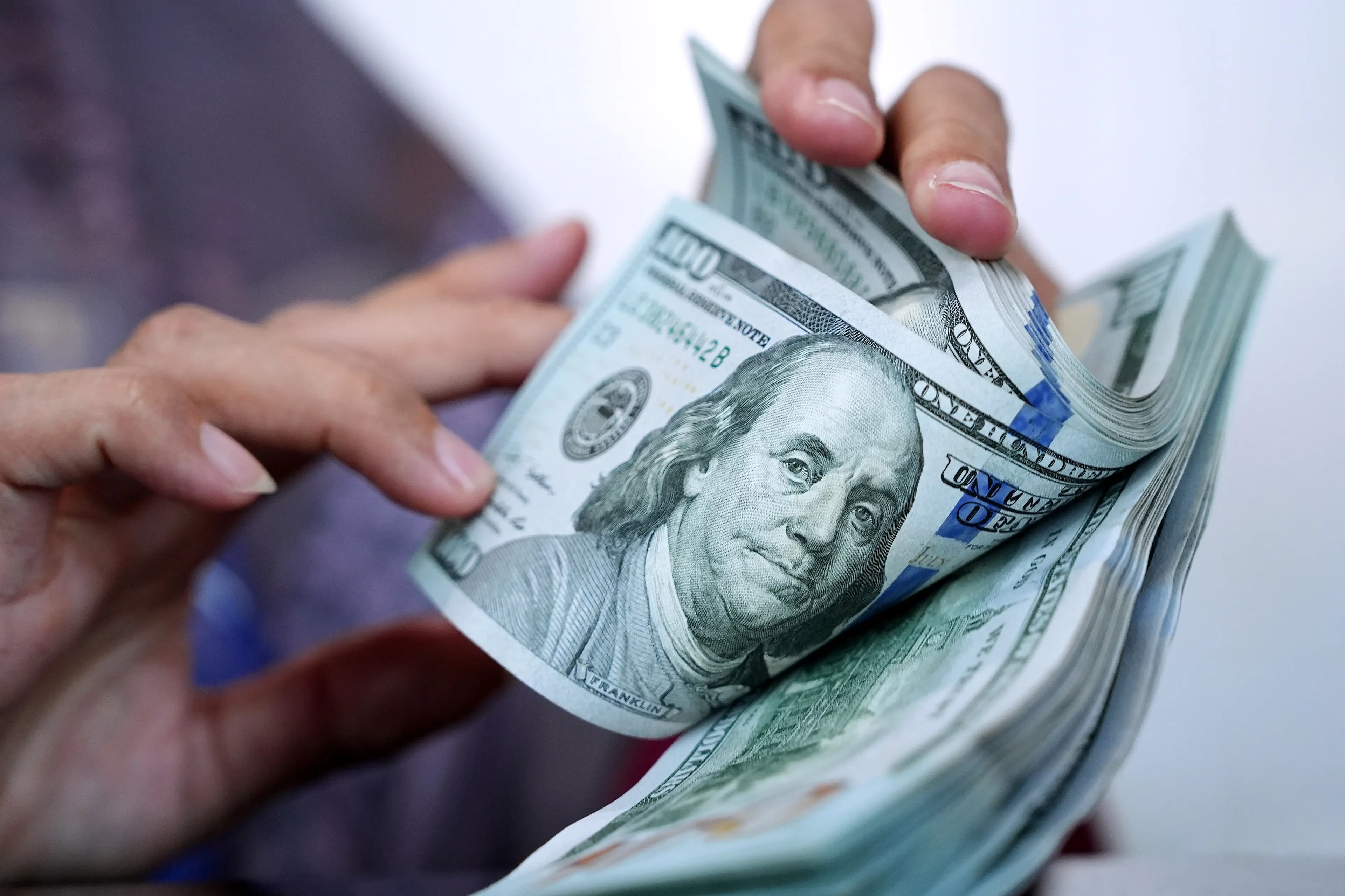 A faulty Space Invaders Cash Invasion game has ripped up the dreams of two US men (